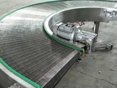 转弯输送机的开关配置有什么关键作用？